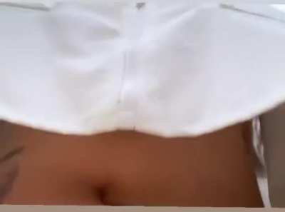 Underboob