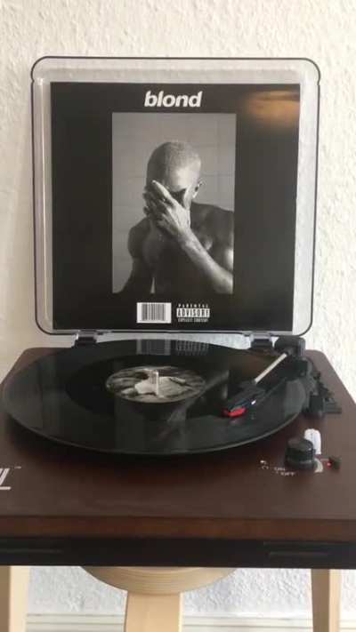 Blonde vinyl came in today and I&rsquo;m so happy, bless up for Discogs