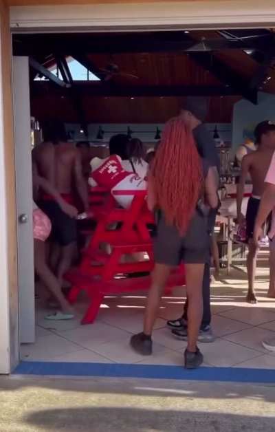Fight at Wet N Wild