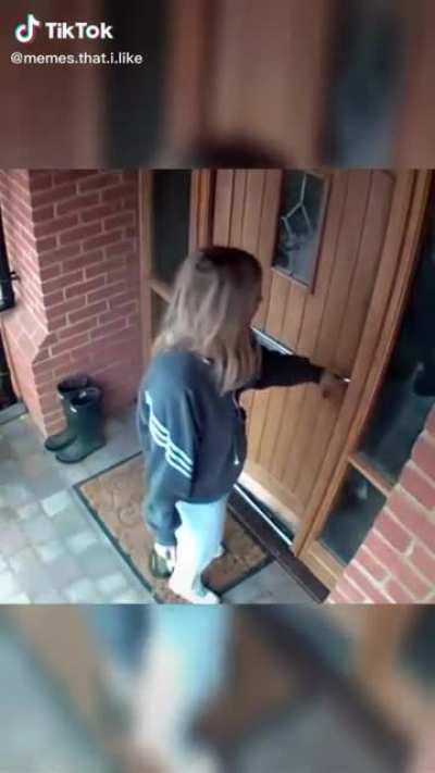 Safety tip: don&rsquo;t lock the door