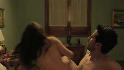 Zuria Vega desnuda en La venganza de las Juanas (+ escena l&eacute;sbica en comentarios).