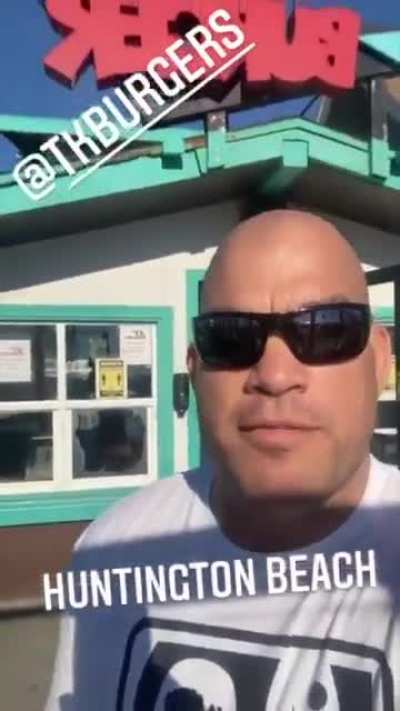 Huntington Beach council member Tito Ortiz shames local restaurant for denying him service for not wearing a mask