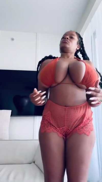 🥵🥵