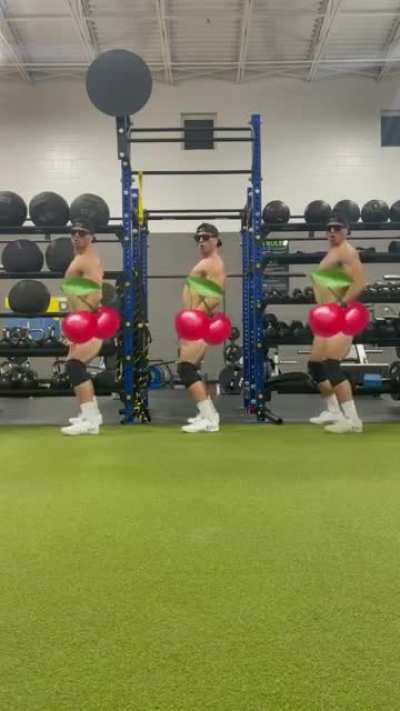 gay🍒irl