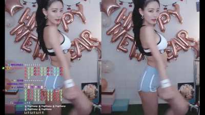 Berry dancing Lip &amp;amp; Hip by HyunA