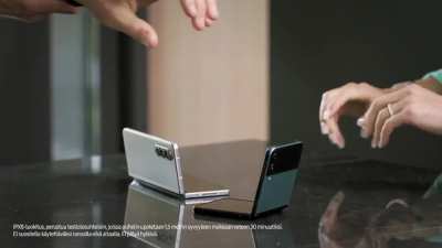 Since yall like awkward Kimi ads here's a Finnish Samsung one from last year (with subtitles)