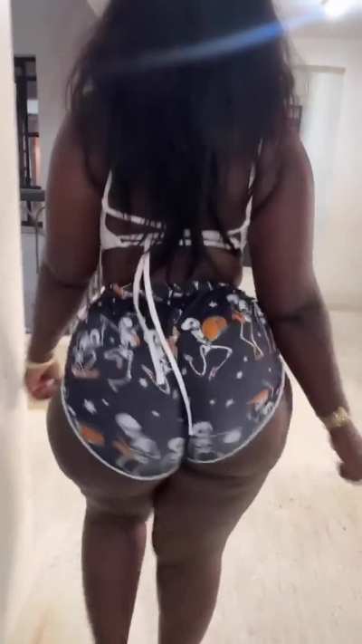 Phat booty fine shyt 🤤 [Edna]
