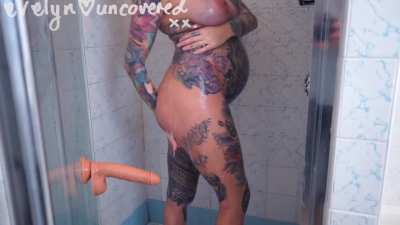 I wonder if there are any men here who would like to fuck a 34yo MILF?