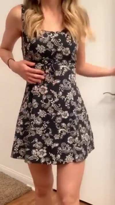 Summer&rsquo;s ending but I don&rsquo;t want to stop wearing cute dresses yet