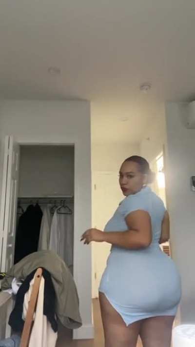 🍑👋Big ass 🍑, tits beaut<wbr>ifull<wbr>🥥, face sexy.