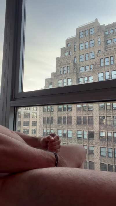 So many people watching me cum in the hotel window