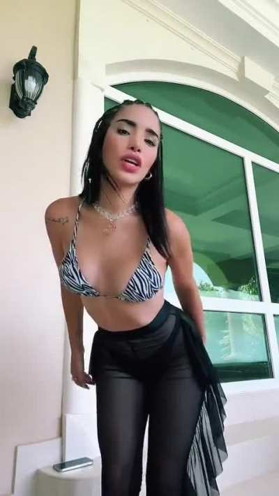 💣