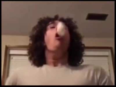 "🥚"