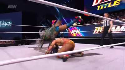 Mercedes Mon&eacute; defends her TBS Championship!