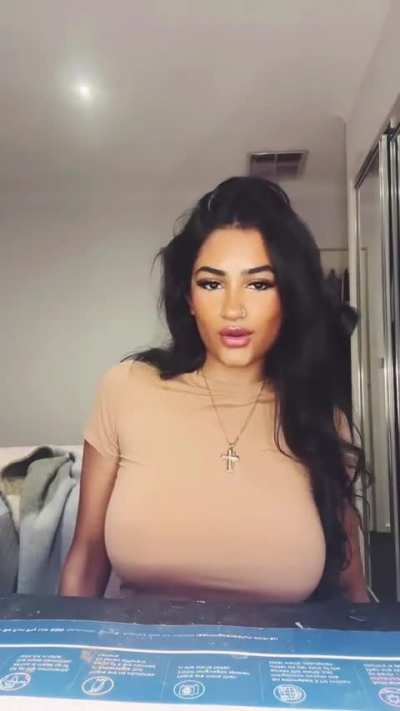 busty melbourne girl 