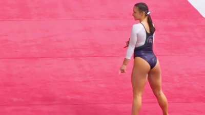 Something about the way Baleigh Garcia moves it 🥵🔥💚🤍🤸🏼&zwj;♀️
