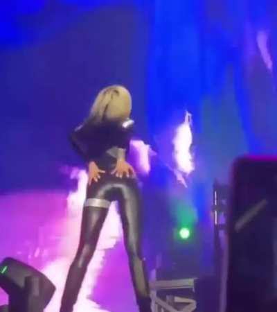Dat A$$