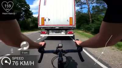 Riding in a truck&rsquo;s slipstream