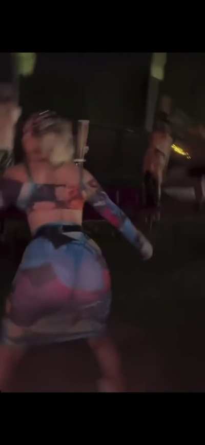 Shaking it part.2
