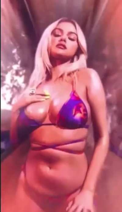 Hot bikinis style 