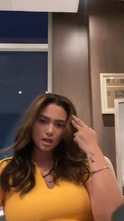 Klea Pineda
