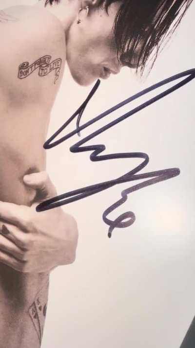 It&rsquo;s my first signed CD. It is real or a print?