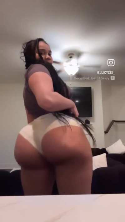 JUICYCEE FINE ASS REALGAPEACH🍑