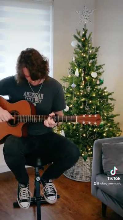 🔔 Jingle Bell Rock 🎸 played Fingerstyle.