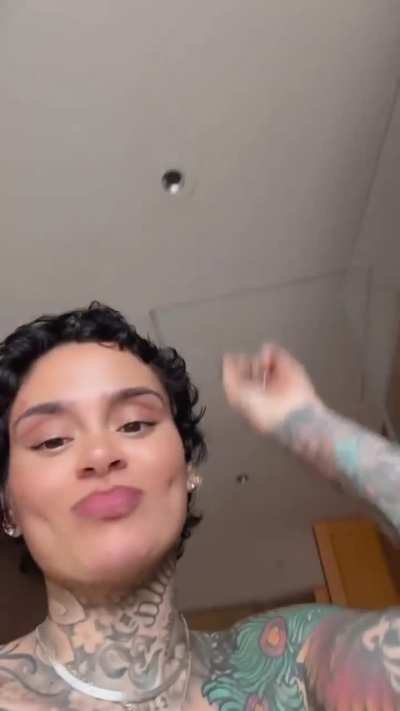 She&rsquo;s gotta switch to Megan&rsquo;s Chicas Divertidas now 😭