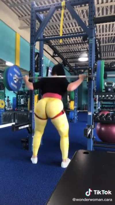 Squat booty bands @hazel.eyes.n.thick.thighs