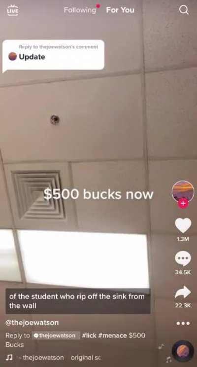 This stealing &ldquo;lick&rdquo; trend is getting out of hand principal is out here giving rewards of 500$ for the video.