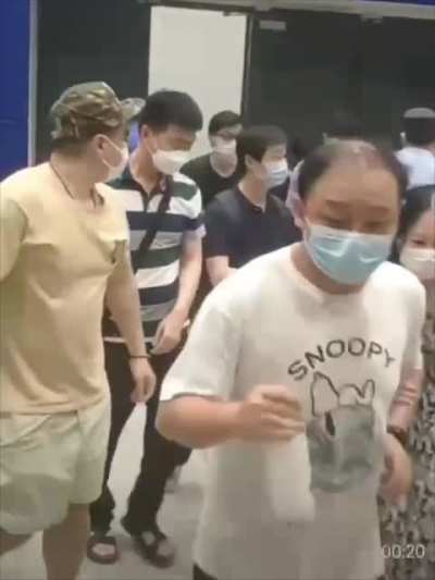 People in China trying to escape as IKEA Shanghai was getting full lockdown spontaneously due to COVID