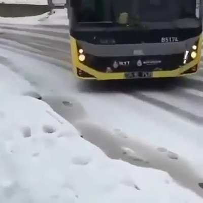 How bus driver control of bus on snowy and slippery road