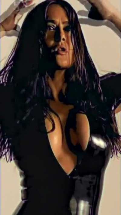 Salma Hayek in latex! FUCK!!