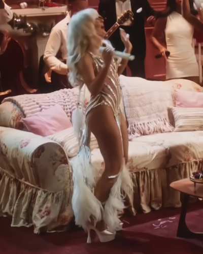 Sabrina Carpenter