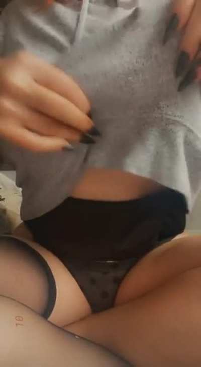 Baggy jumpers no need for a bra