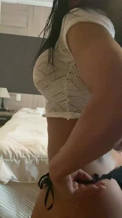 These private videos of her are Porn worthy 🤤👙