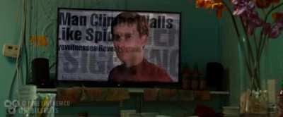 Tobey Maguire delivers pizza in the multiverse