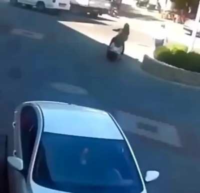 Hey uncle, how’s my riding skill?