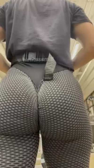 I NEVER EVER in my my wildest dreams expected my 41 yr old ass to be turning heads at the gym, but here I am