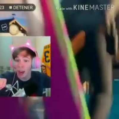 Confundi&oacute; a sirenoman con Poseid&oacute;n