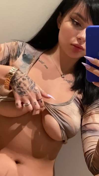 who want a slut gf?