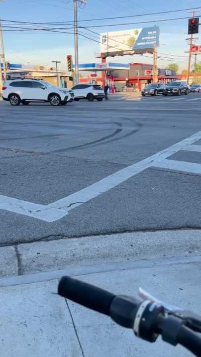Guy in street who thinks he&rsquo;s in a music video