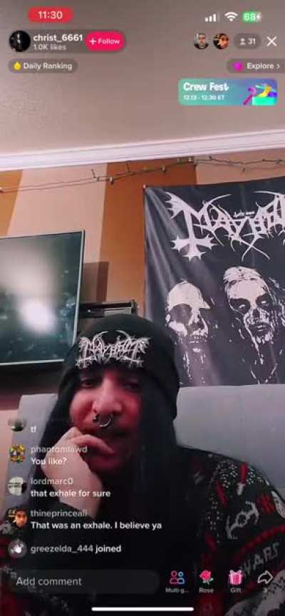 Guy on live goes off on commenter who said he was doing inhale vocals not exhale vocals