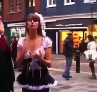 How can she slap?