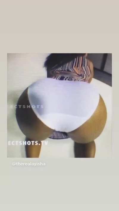 Ayisha ass out 🍑, in white is right 😁