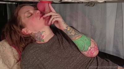 Amelia-Marie milks a perfect cock
