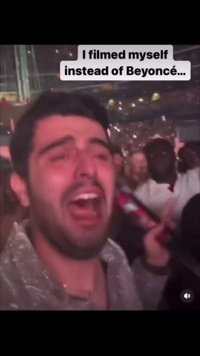 Nice reaction video of you in Beyonc&eacute;'s concert 👍👍
