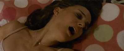 Mila Kunis eating out Natalie Portman&rsquo;s wet vagina