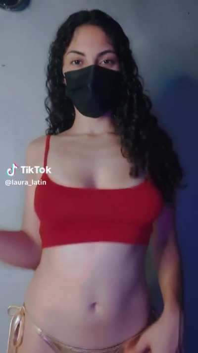 Hypnotizing red top 